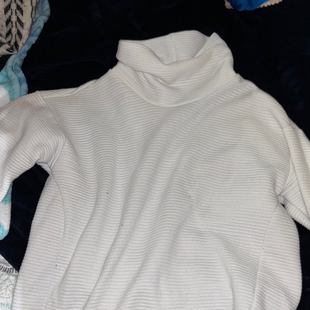 Reebok White Turtleneck Sweatshirt